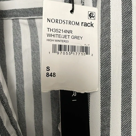 Button down casual top - Picture 4 of 7